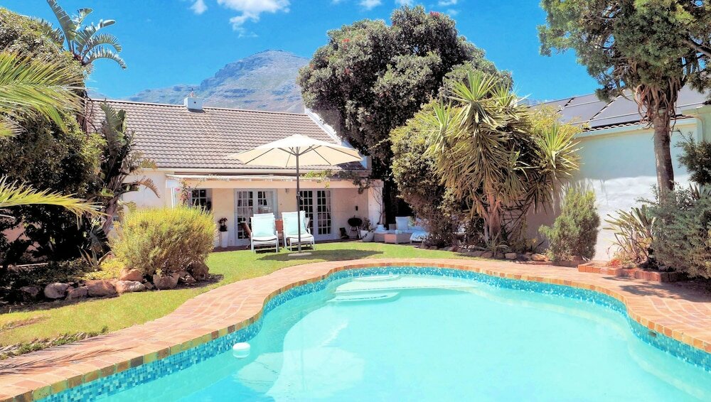 Фото Hout Bay Beach Cottage
