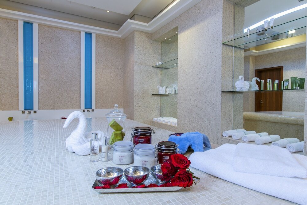 Фото Hilton Riyadh Hotel & Residences