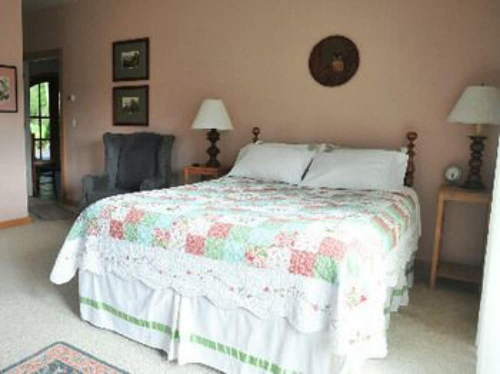 Фото Lucky Mud Inn and Disc Golf Resort