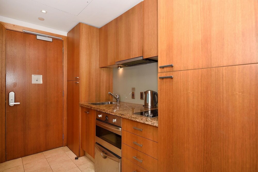 Фото Elegant Apartment With City View