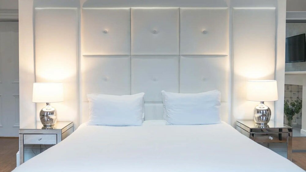 Фото Hanover 71 Suites