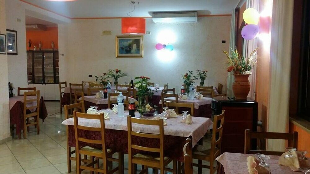 Фото Hotel Mistef