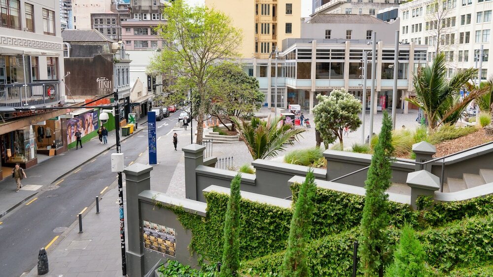 Фото Elegant Apartment With City View