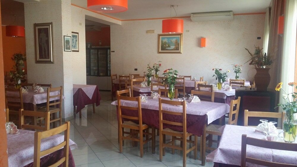 Фото Hotel Mistef