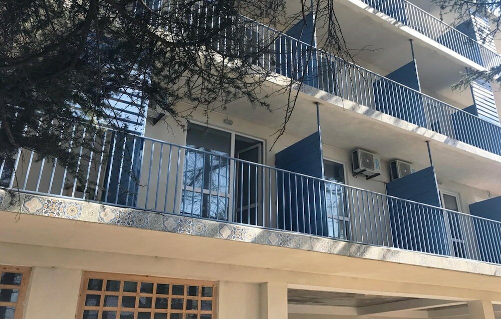 Фото Simple Pleasures Hotel