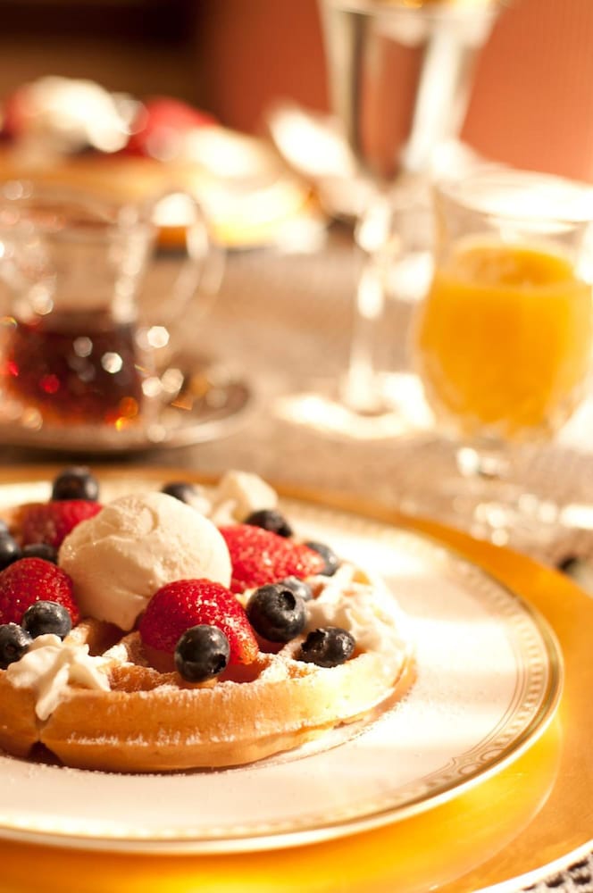 Фото Blessings on State Bed & Breakfast