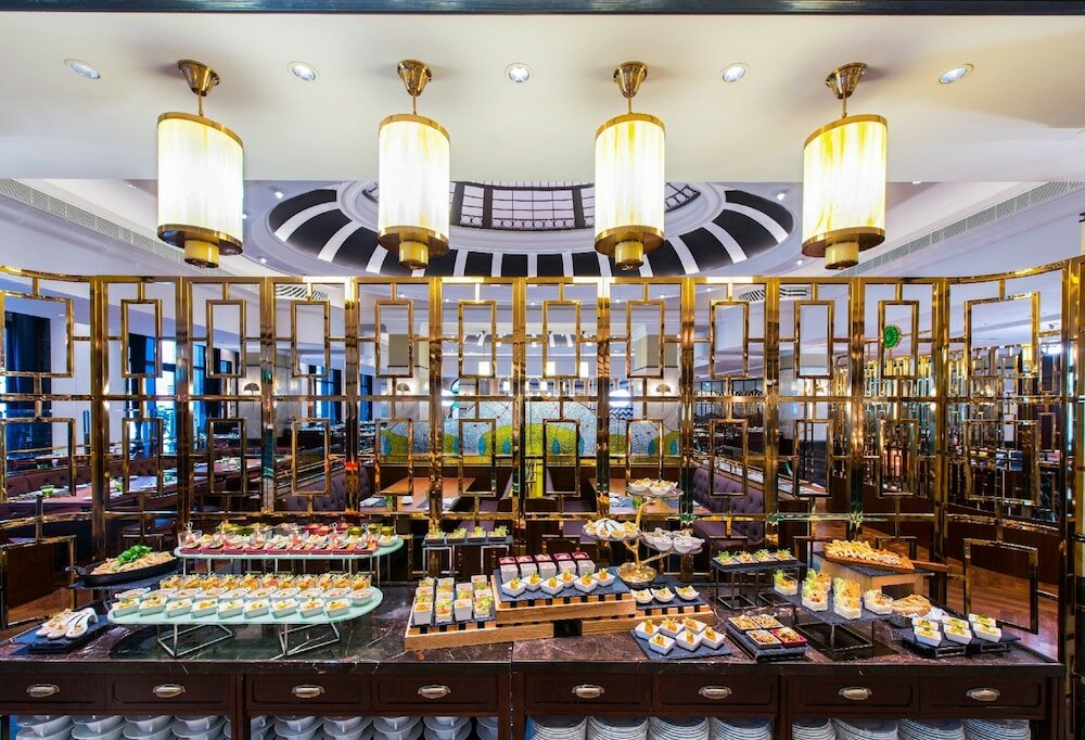 Фото Legend Palace Hotel