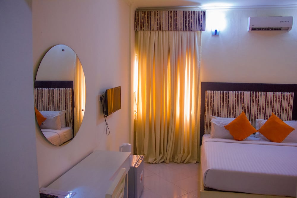 Фото отеля 3