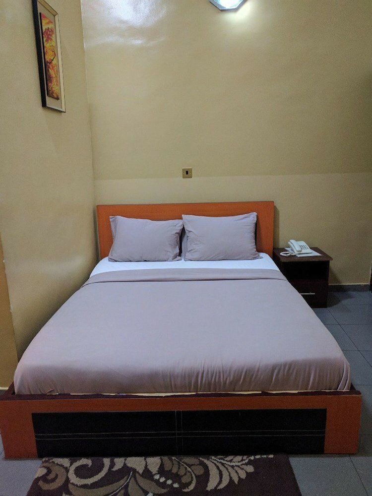 Фото White House Hotel & Conference