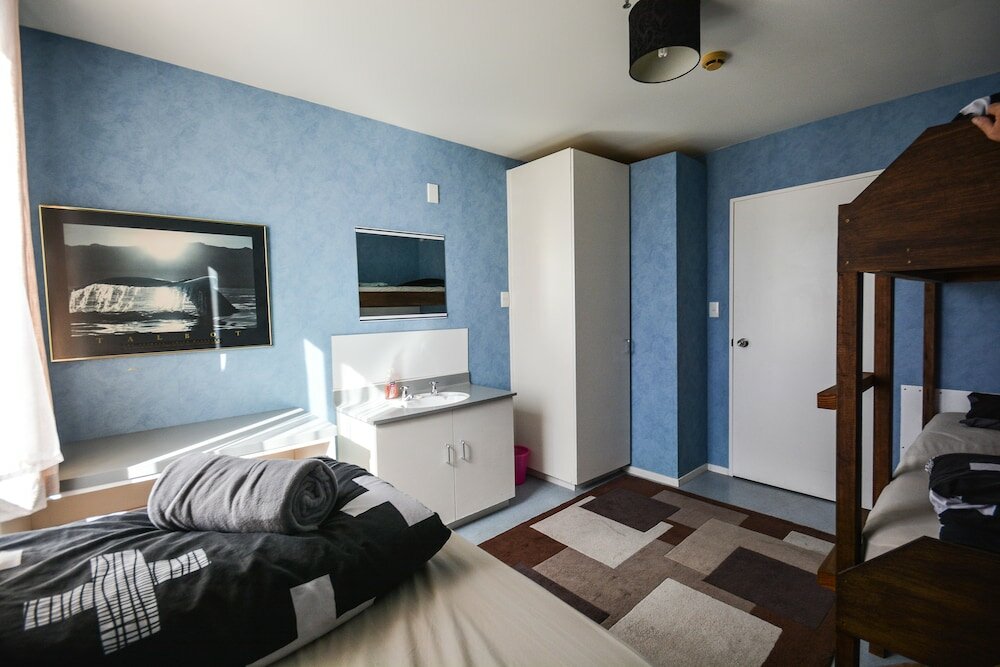 Фото Piwaka Lodge and Backpackers