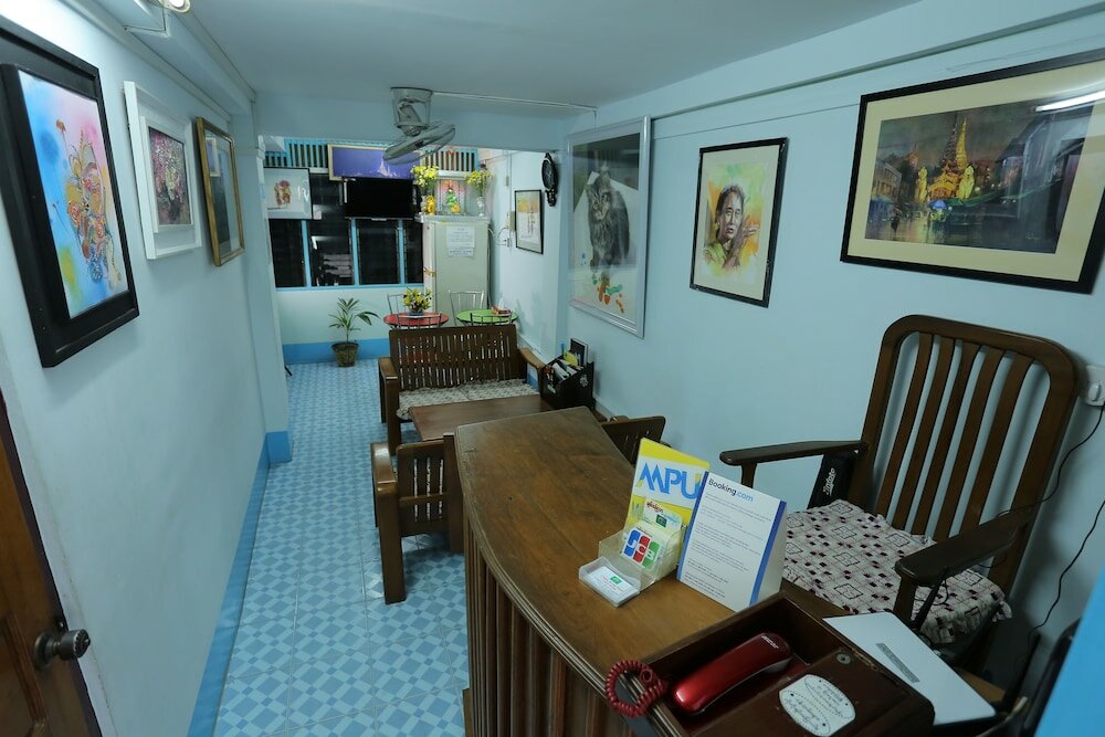 Фото Chan Myae Thar Guest House Yangon