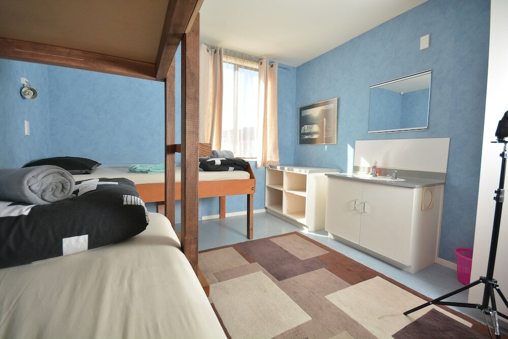 Фото Piwaka Lodge and Backpackers