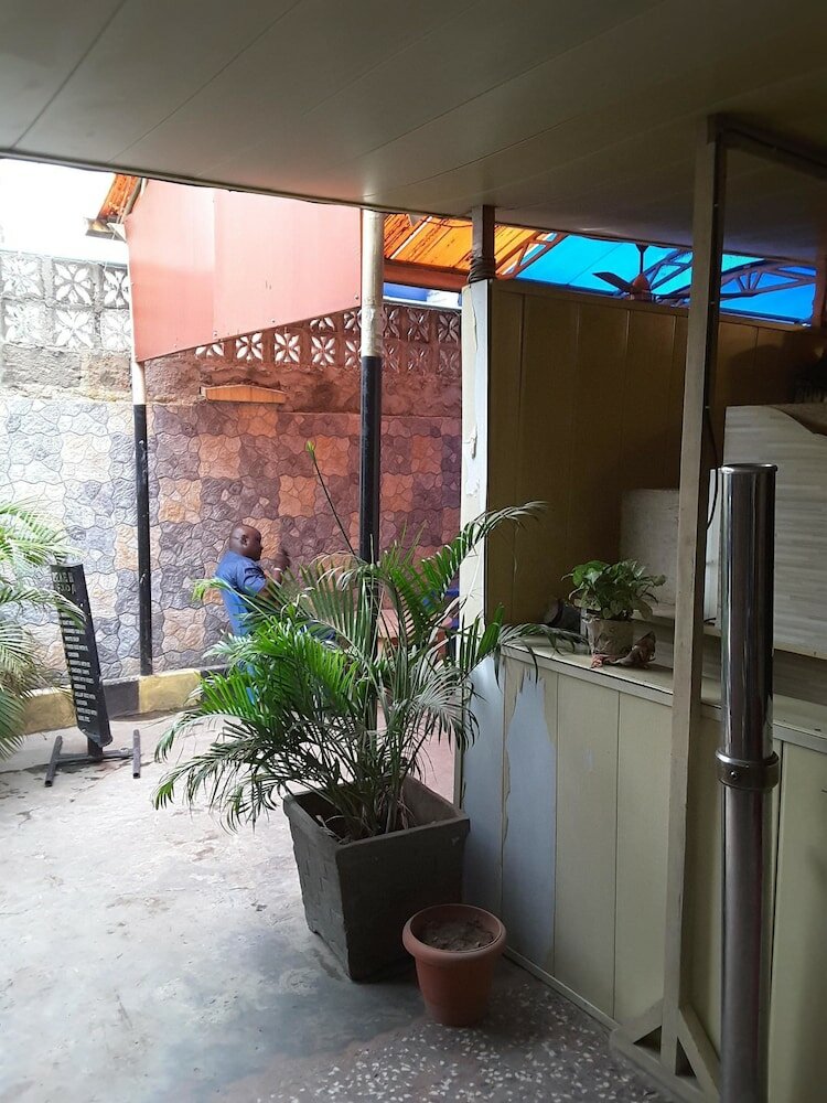 Фото Deke Hotel and Suites