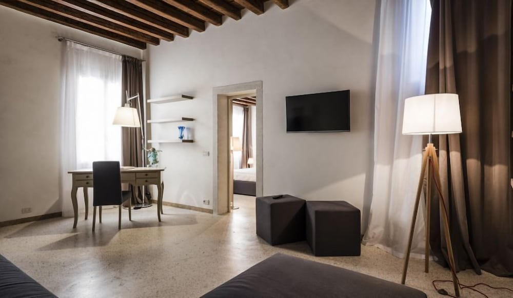 Фото Mysweetplace - San Marco Apartments