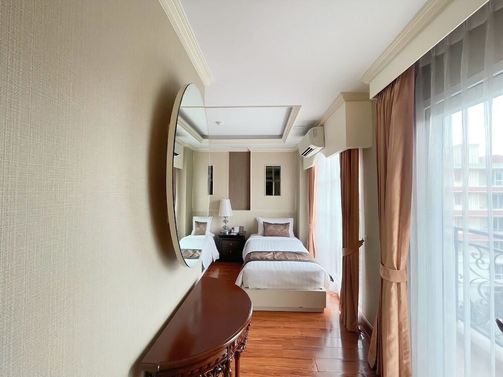 Фото Aspira Hana Executive Apartment Thonglor