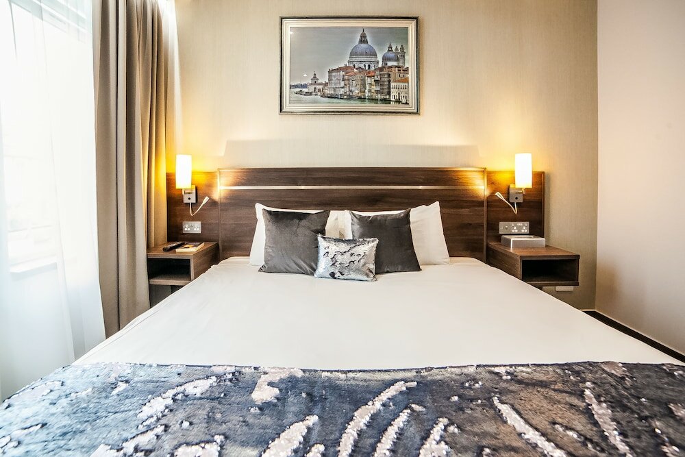 Фото отеля 3