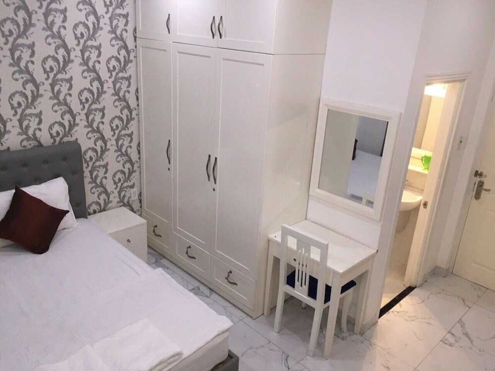 Фото Lyna Apartment