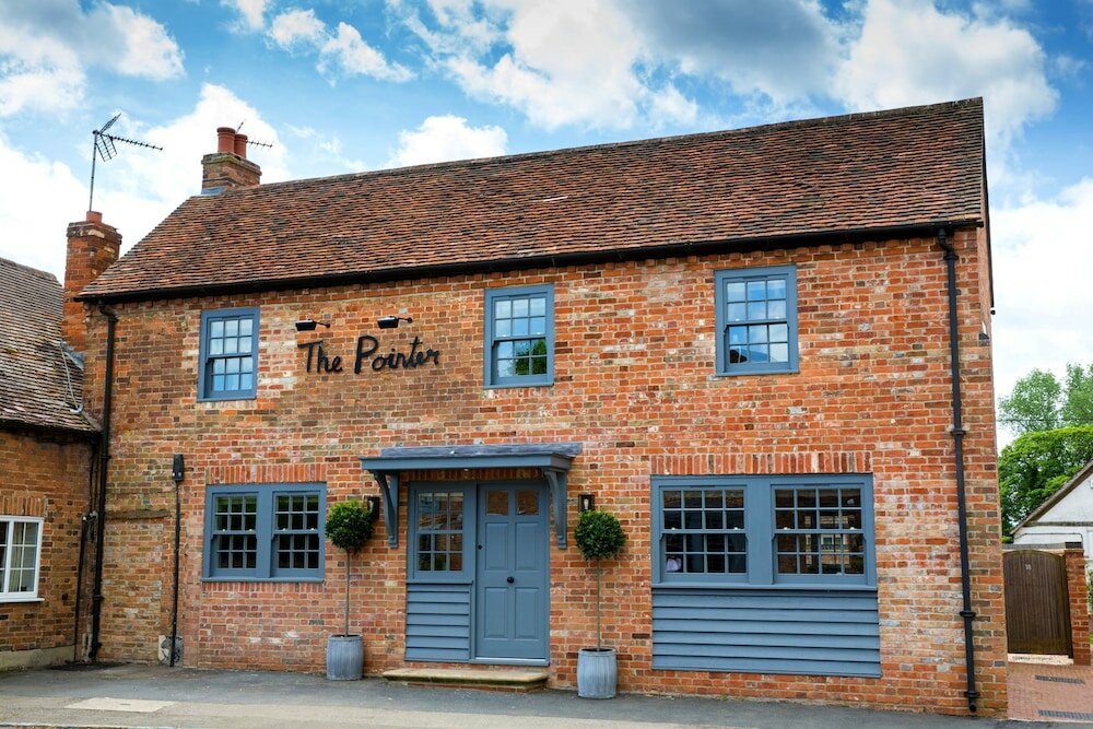 Фото The Pointer