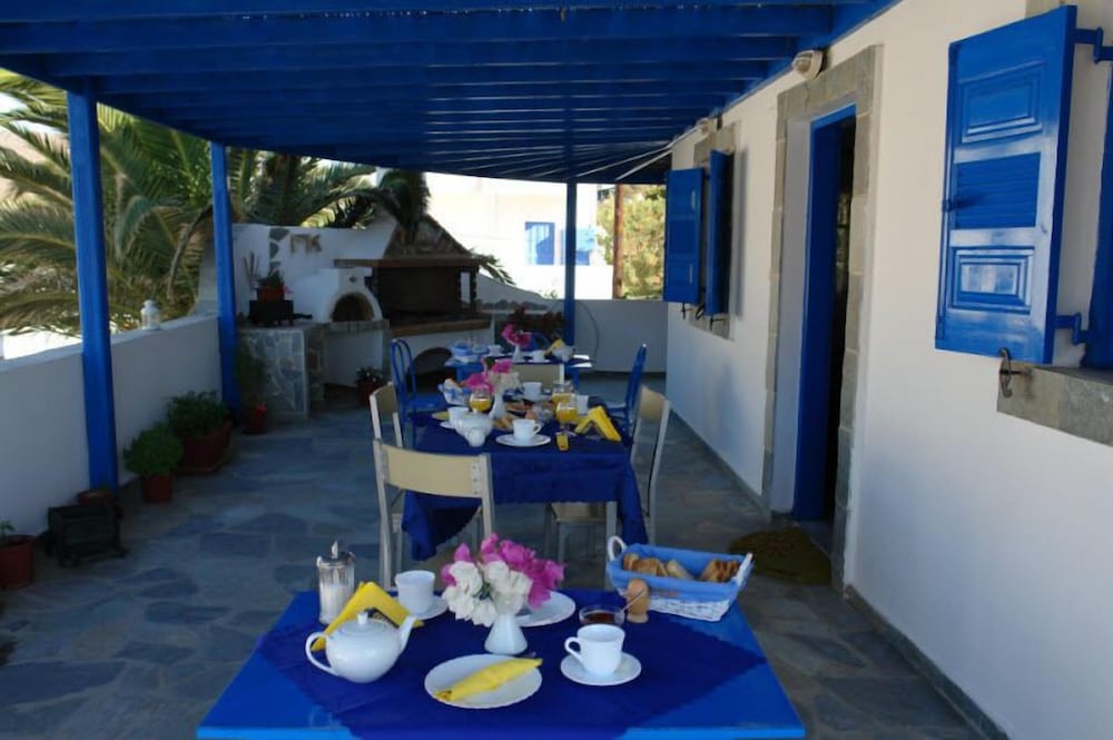 Фото Karabo Hotel