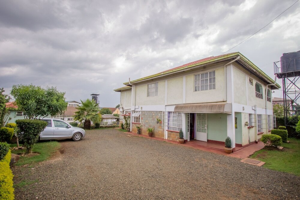 Фото Ivys Inn Guest House