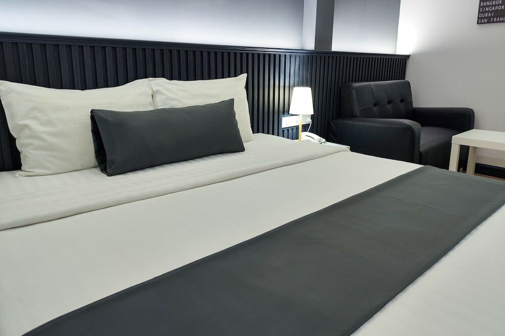 Фото Sea Breeze Residence