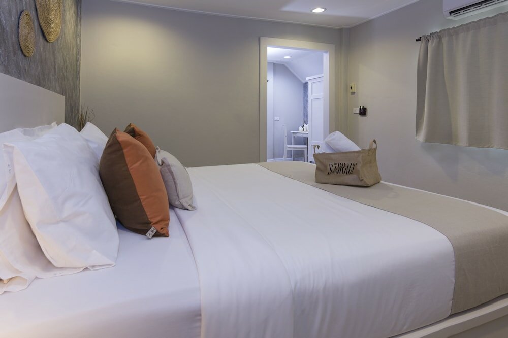 Фото Let's Hyde Pattaya Resort & Villas