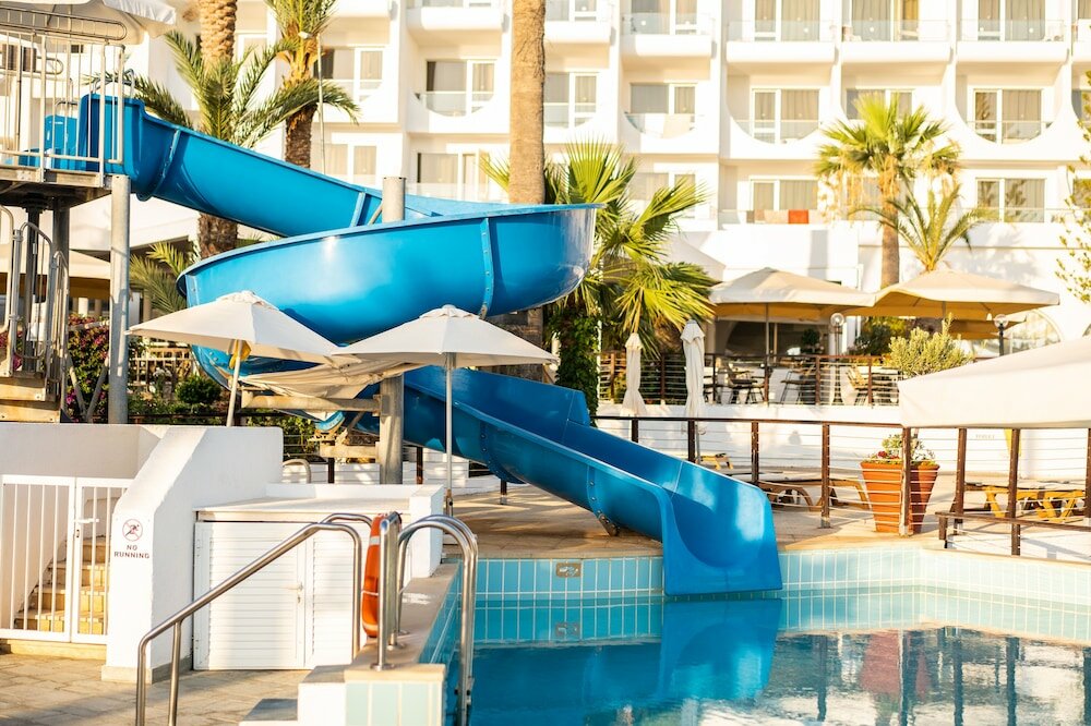 Фото Golden Coast Beach