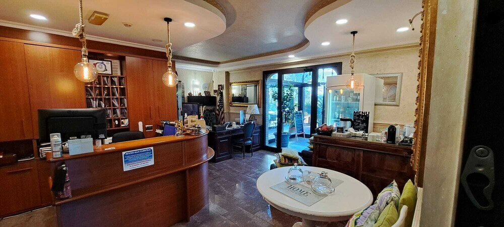 Фото Euro House Inn Airport Hotel & Residence