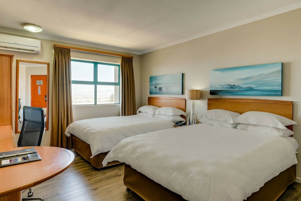 Фото Protea Hotel by Marriott Cape Town Tyger Valley