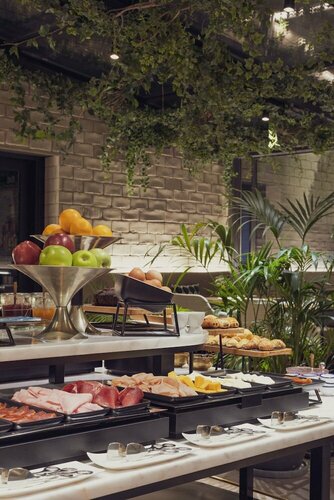 Внешний вид отеля The Pavilions Madrid в Мадриде, фото 5