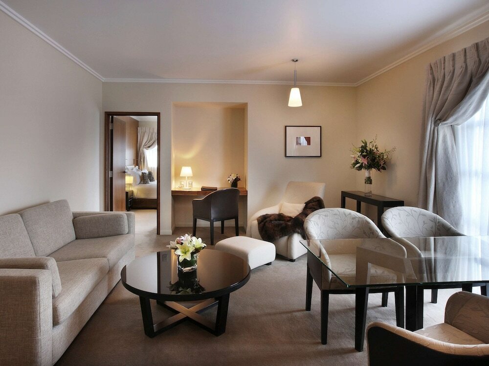 Фото Sofitel Queenstown Hotel and SPA