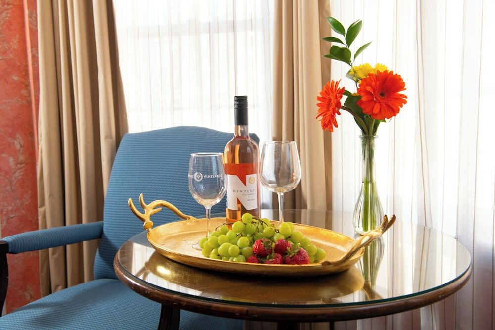 Фото Americas Cup Inn