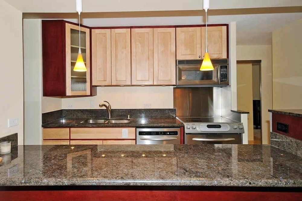Фото Discovery Bay One Bedroom Condos with Kitchen & Free Wifi!