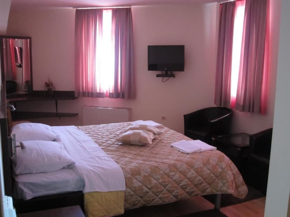 Фото Hotel Globtour Inn