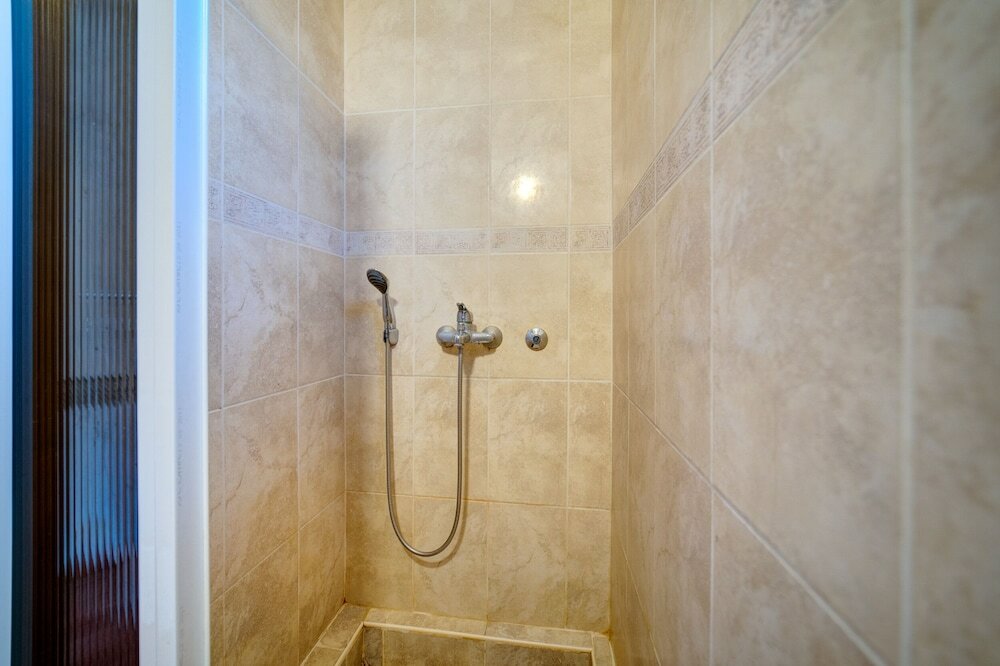 Фото Hotel Duboko