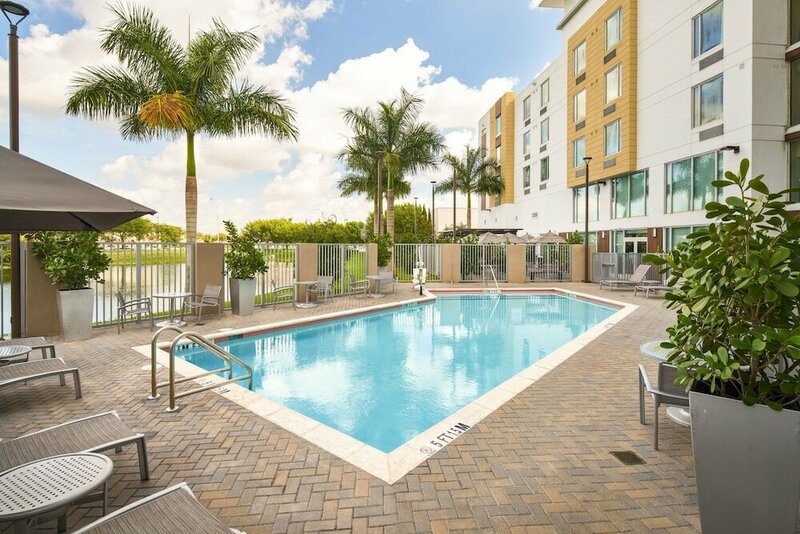 Гостиница TownePlace Suites by Marriott Miami Kendall West