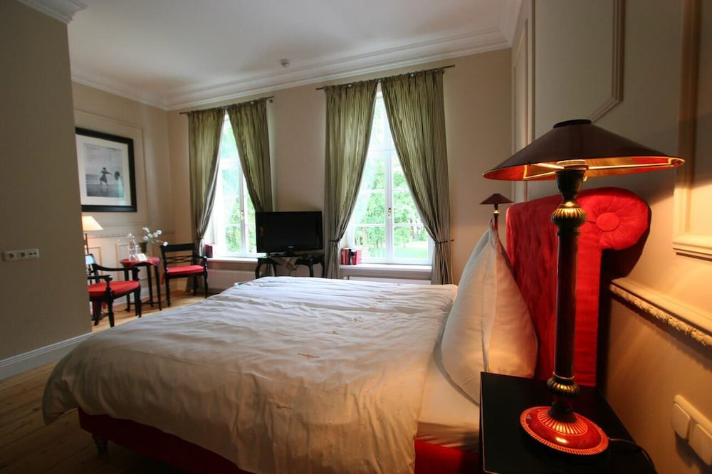 Фото Hotel Hochzeitshaus