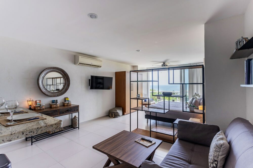 Фото Brisa Beachfront Studio- Amazing Oceanview