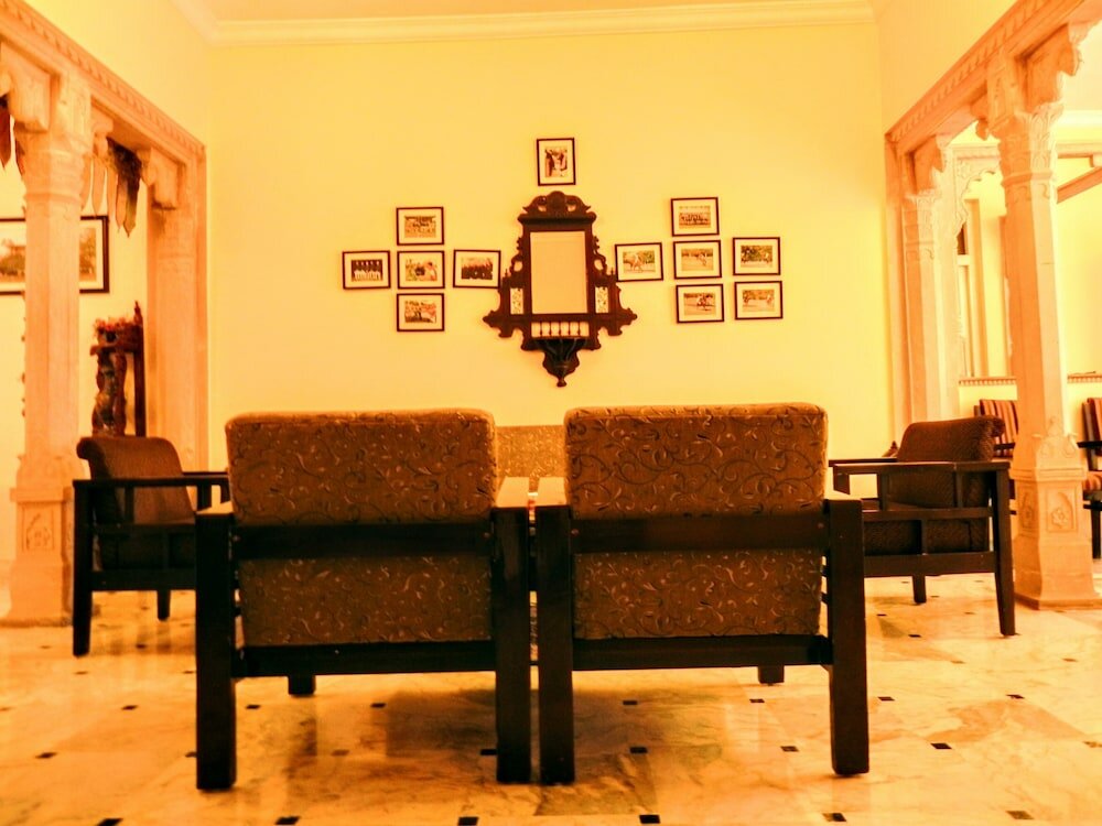 Фото Hotel Kishan Kunj