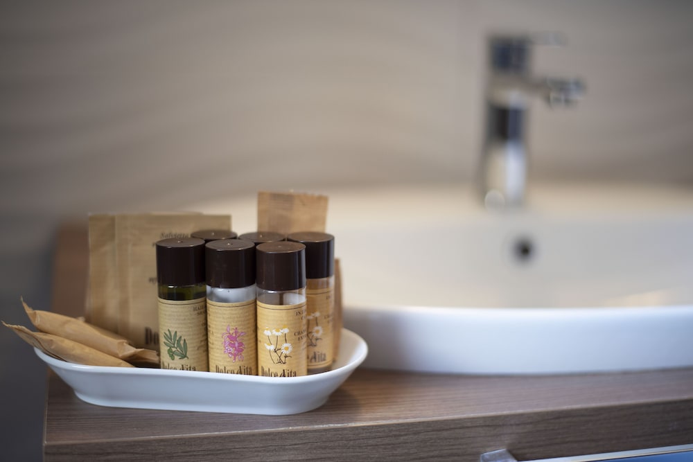 Фото Pinto Storey Hotel