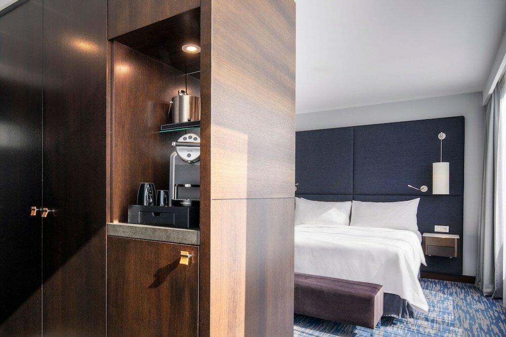 Фото Renaissance Paris Arc de Triomphe Hôtel