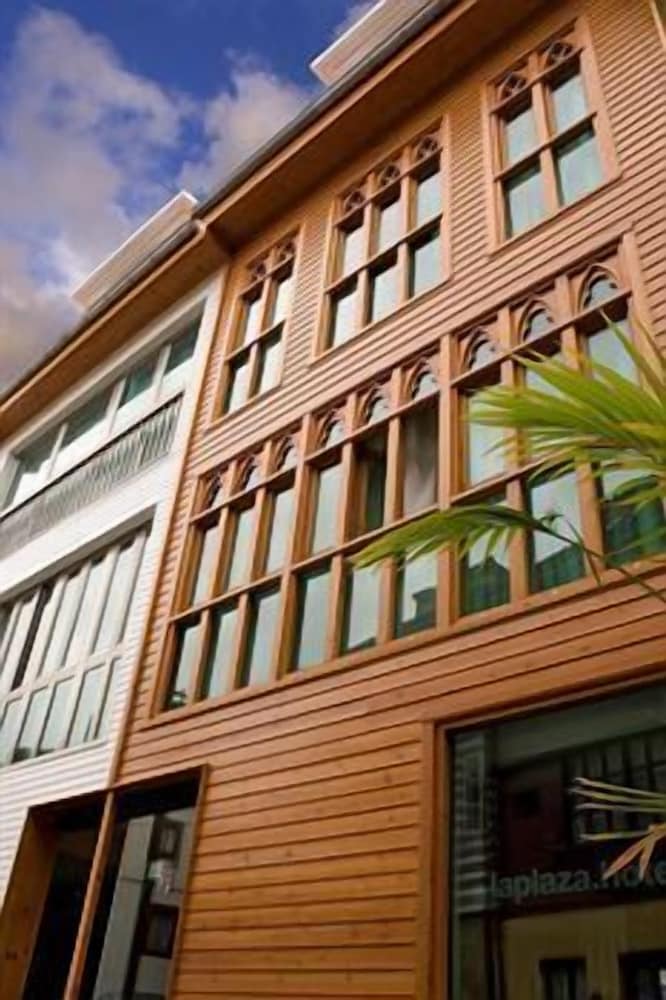 Фото La Plaza II