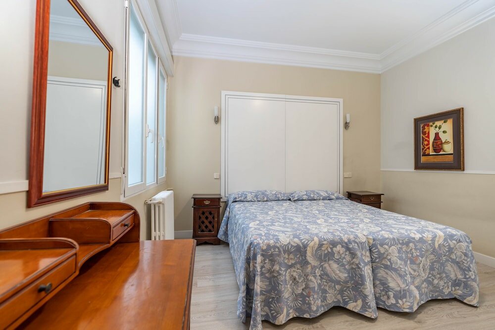 Фото Apartamentos Mayor Centro