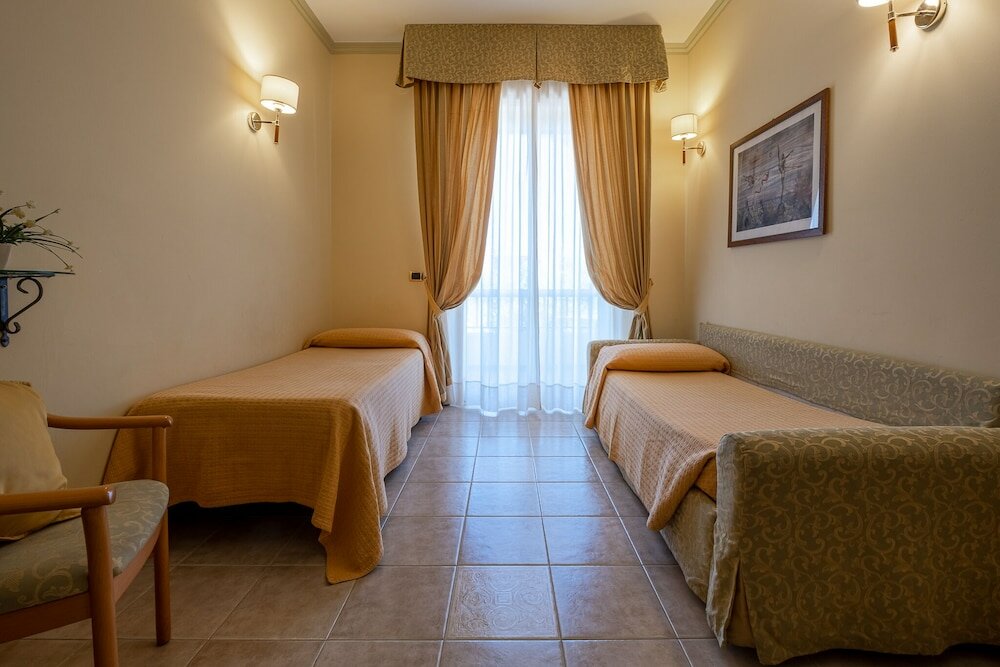 Фото Hotel Relax