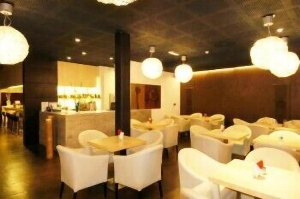 Фото Aparthotel Esperya