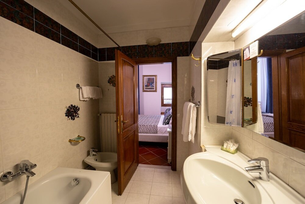 Фото Maxim Axial