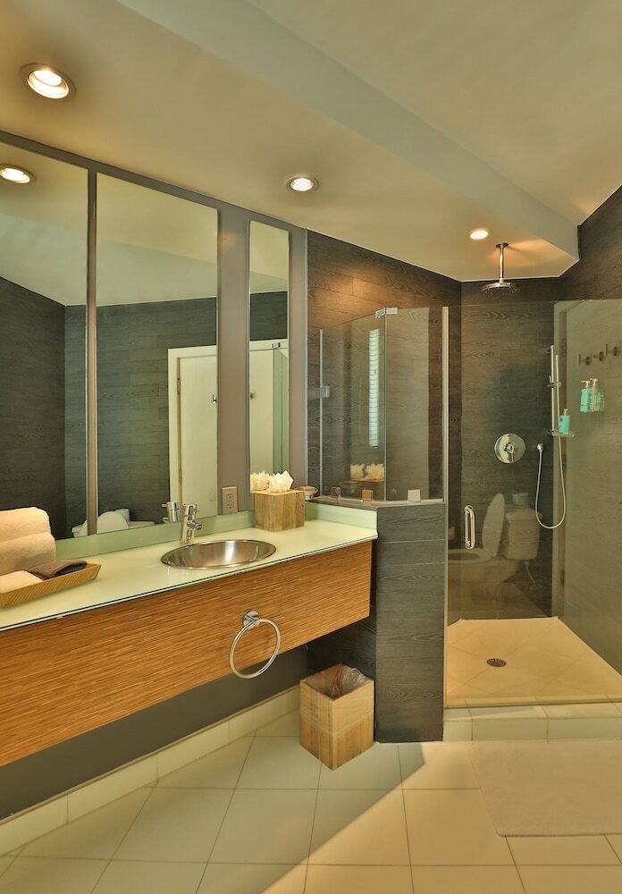 Фото The Local House