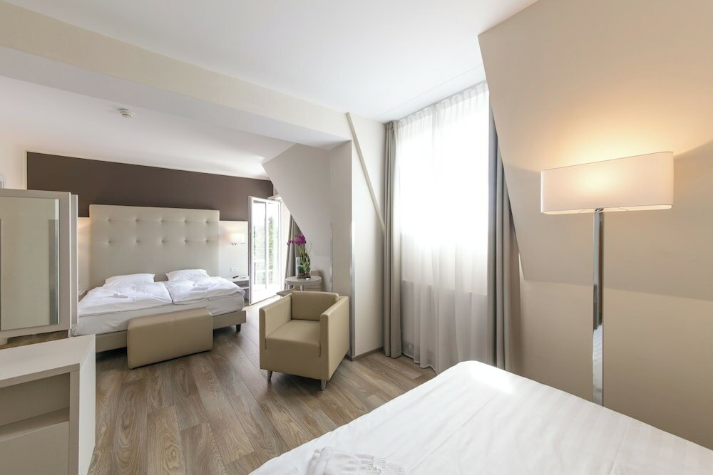 Фото Hotel Préalpina