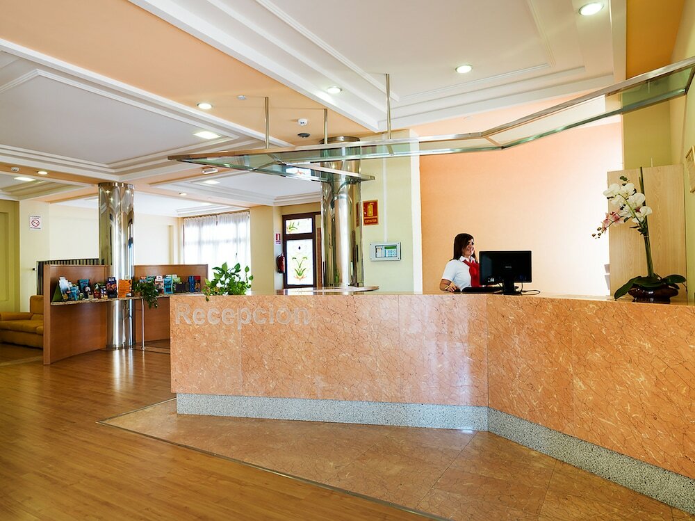 Фото Hotel Monarque Cendrillón