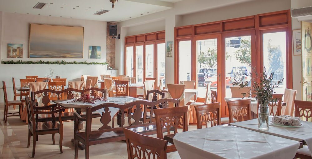 Фото Art Pythia Hotel